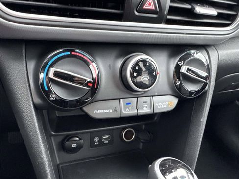 Used 2021 Hyundai Kona SEL image 26