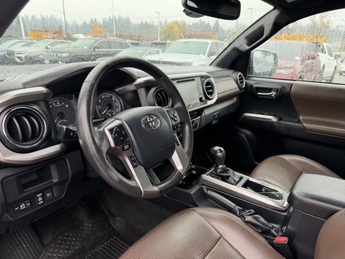 Used 2019 Toyota Tacoma Limited image 16