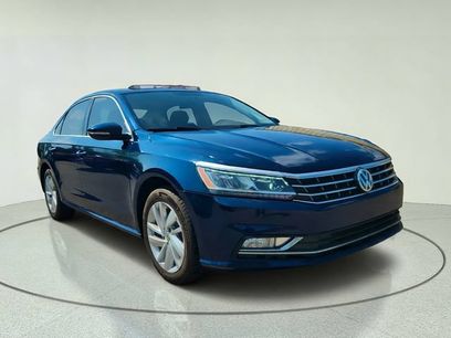 Used 2018 Volkswagen Passat 2.0T SE w/ SE Lighting Package