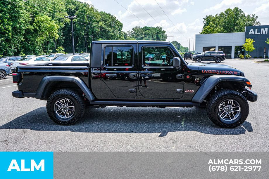 Used 2026 Jeep Gladiator Mojave AWD/4WD image 8
