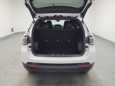 Used 2024 Jeep Compass Latitude image 29