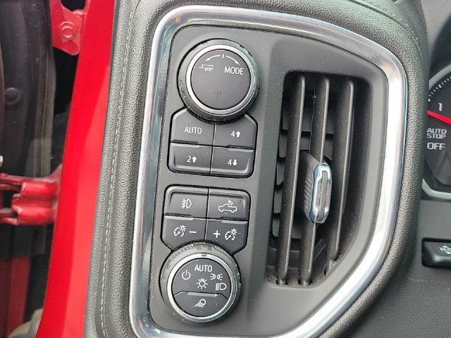 Certified 2022 Chevrolet Silverado 1500 LTZ w/ Technology Package AWD/4WD image 23