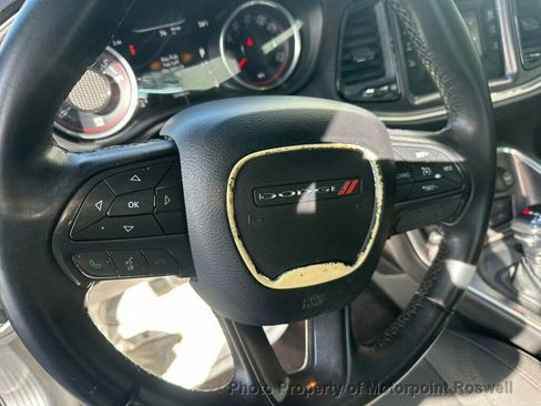 Used 2016 Dodge Challenger SXT image 12