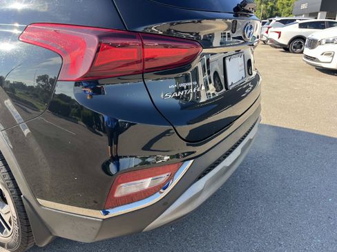 Used 2019 Hyundai Santa Fe Limited FWD image 10