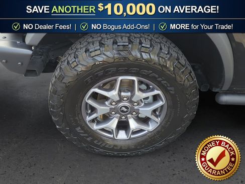 Used 2024 Ford Bronco Badlands image 13