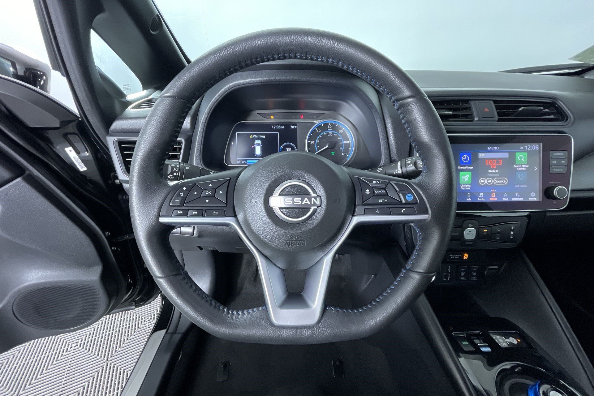 Certified 2025 Nissan Leaf SV Plus FWD image 16