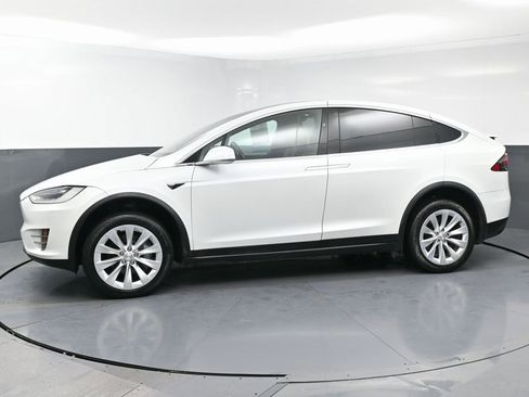 Used 2018 Tesla Model X 100D image 5