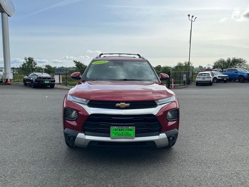 Used 2021 Chevrolet TrailBlazer LT w/ Convenience Package FWD image 9