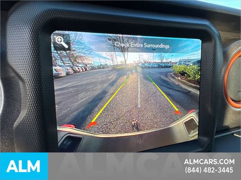 Used 2023 Jeep Gladiator Mojave w/ Cold Weather Group image 33