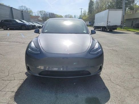 Used 2023 Tesla Model Y 2WD image 2