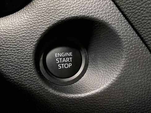 Certified 2026 Toyota Corolla Cross XLE w/ Convenience Package FWD image 37