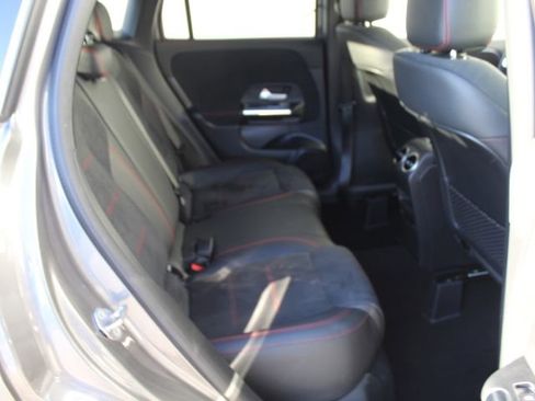 Used 2022 Mercedes-Benz GLA 250 GLA 250 image 33