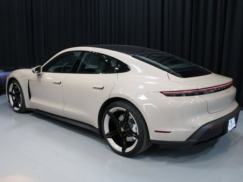 Certified 2023 Porsche Taycan image 3