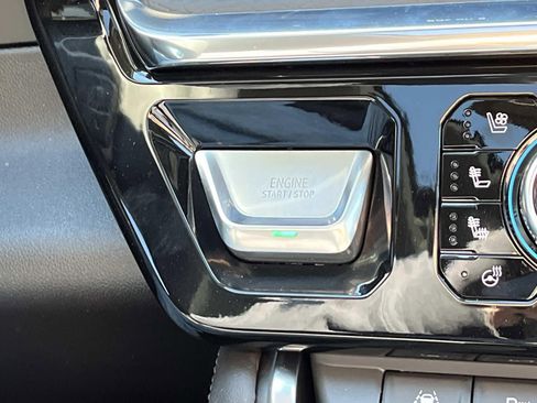 Used 2026 GMC Sierra 1500 Denali AWD/4WD image 36