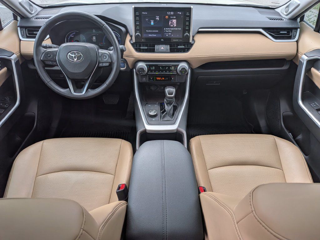 Used 2022 Toyota RAV4 Limited AWD/4WD image 28