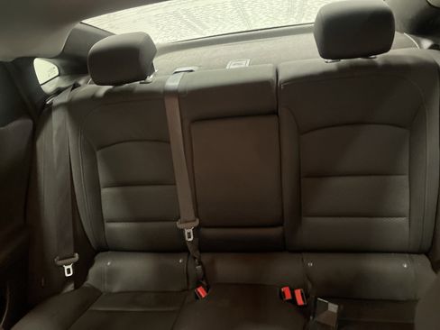 Used 2018 Chevrolet Malibu LT FWD image 11