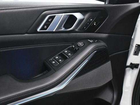 Used 2025 BMW X5 xDrive40i image 10