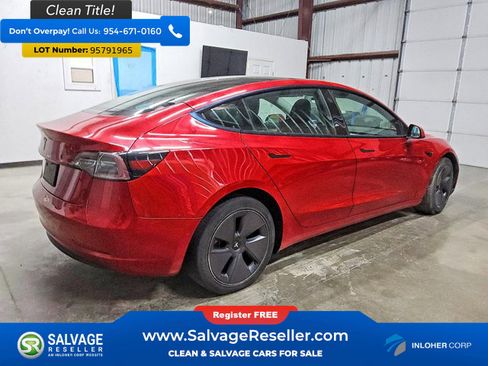 Used 2022 Tesla Model 3 Standard Range image 4