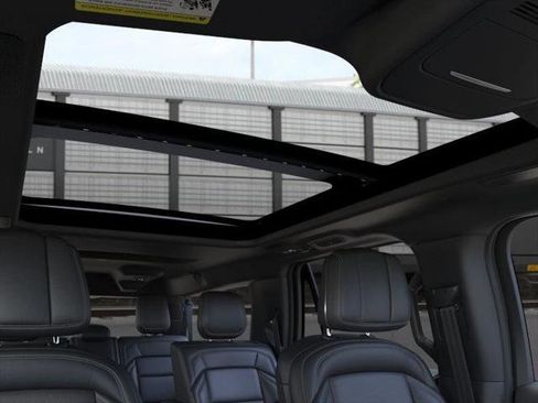 New 2026 Lincoln Navigator L Reserve AWD/4WD image 20