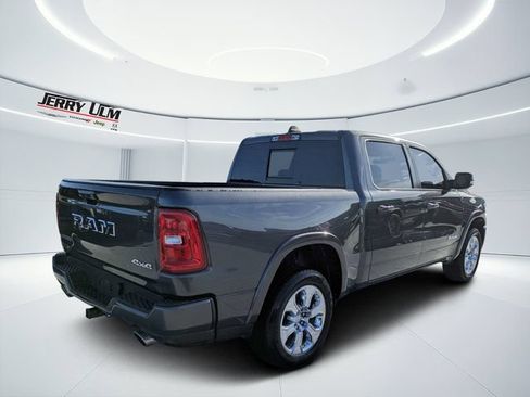 Used 2025 RAM 1500 Big Horn AWD/4WD image 3