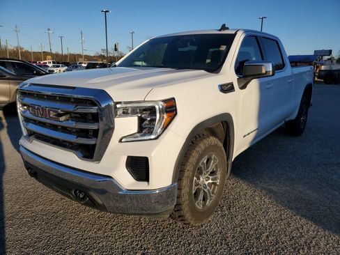 Used 2021 GMC Sierra 1500 SLE w/ X31 Off-Road Package image 2