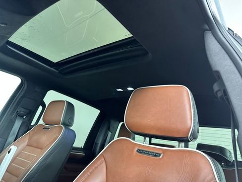 Used 2025 GMC Sierra 2500 Denali Ultimate image 12