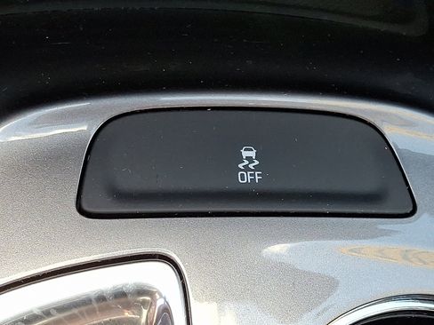 Used 2022 Chevrolet Malibu LT FWD image 24