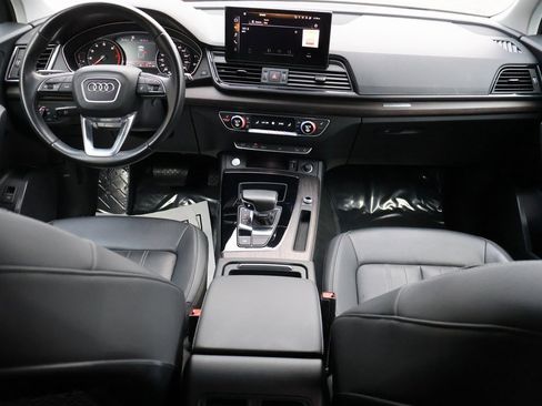 Used 2022 Audi Q5 2.0T Premium w/ Convenience Package image 16