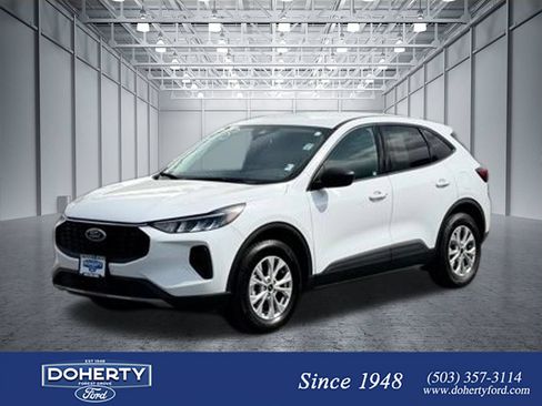 Used 2025 Ford Escape Active AWD/4WD image 1