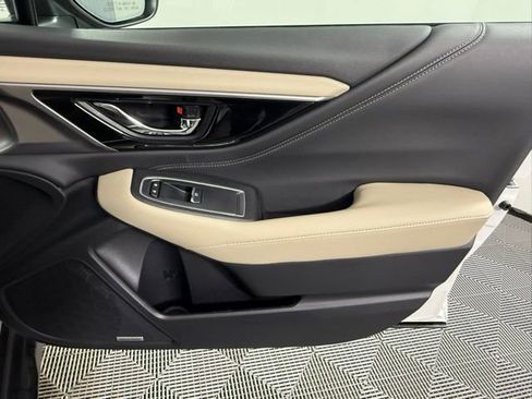 Used 2025 Subaru Outback Limited image 55