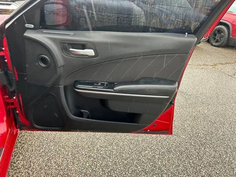 Used 2015 Dodge Charger SXT image 30