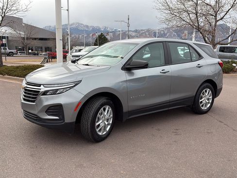 Certified 2024 Chevrolet Equinox LS image 3