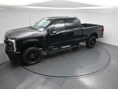 New 2026 Ford F250 Lariat w/ Black Appearance Package image 43
