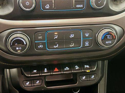 Used 2022 GMC Canyon AT4 image 24