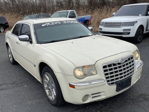 Used 2006 Chrysler 300 C w/ Navigation & Sound Group II image 3