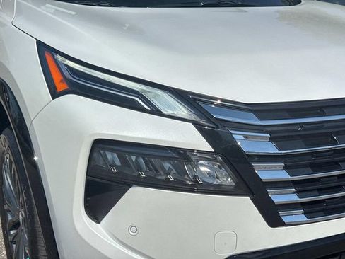 New 2026 Nissan Rogue Platinum AWD/4WD image 10