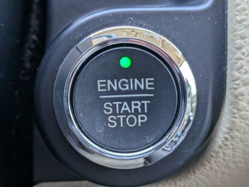 Used 2017 Ford Expedition Limited RWD image 31