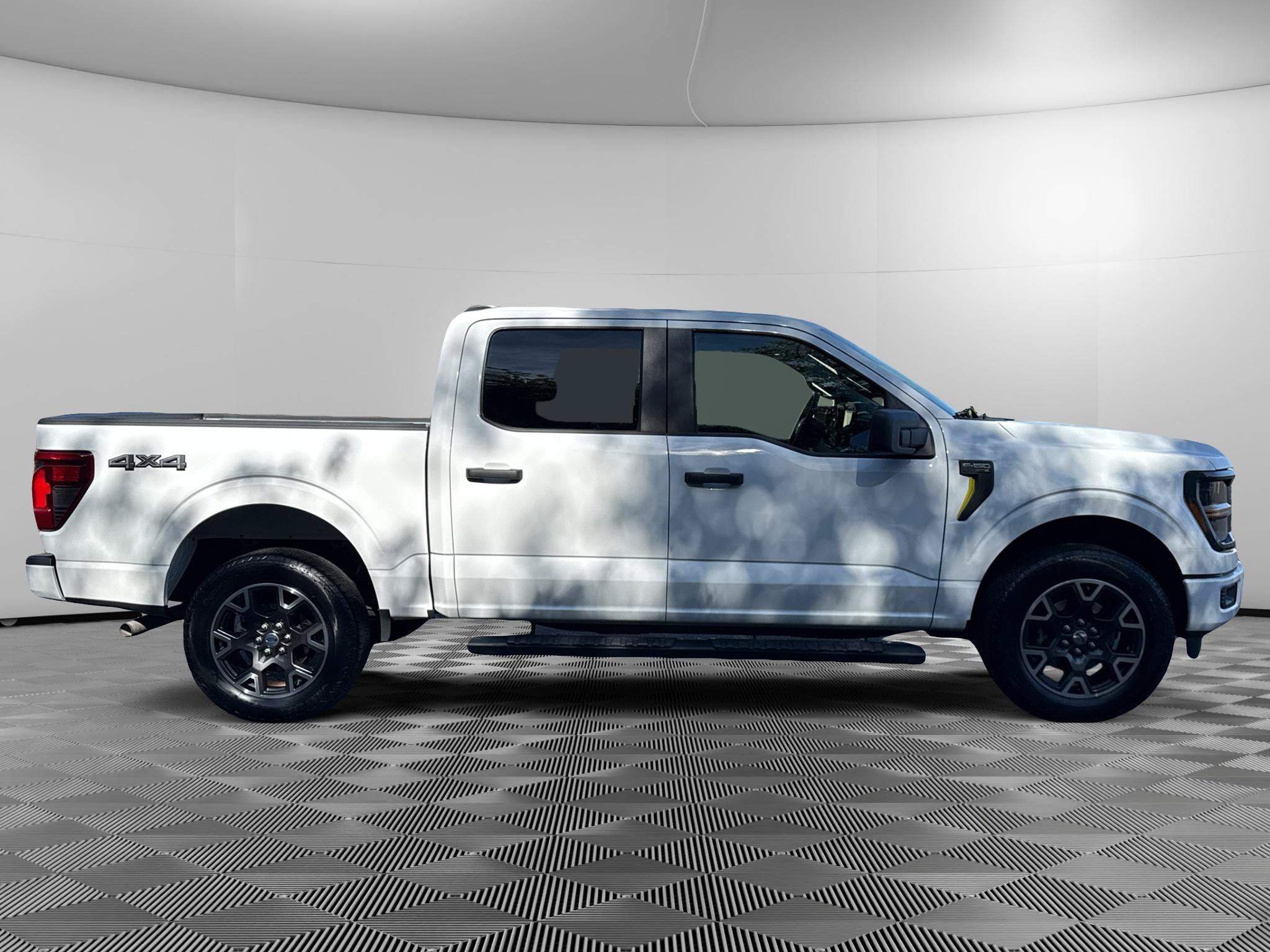 Used 2024 Ford F150 STX AWD/4WD image 4