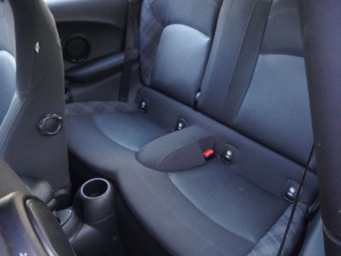 Used 2015 MINI Cooper 2-Door Hardtop image 31