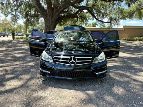Used 2014 Mercedes-Benz C 250 Sedan image 2