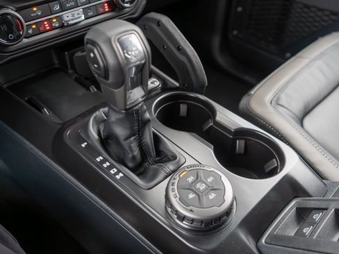 New 2025 Ford Bronco Outer Banks w/ Sasquatch Package image 23