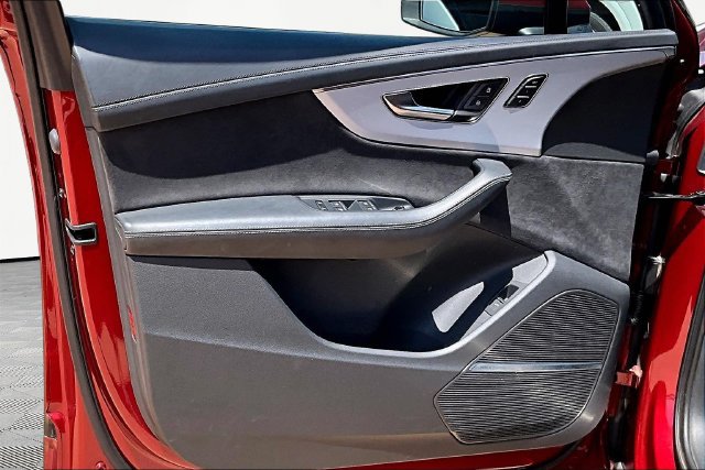 Used 2024 Audi Q7 3.0T Prestige AWD/4WD image 18