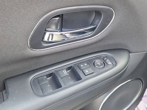 Used 2022 Honda HR-V EX image 19