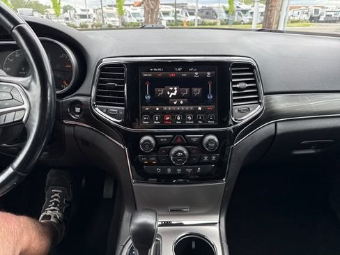 Used 2019 Jeep Grand Cherokee Limited AWD/4WD image 21