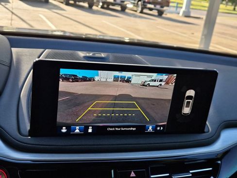 Used 2025 Acura MDX w/ Technology Package FWD image 12