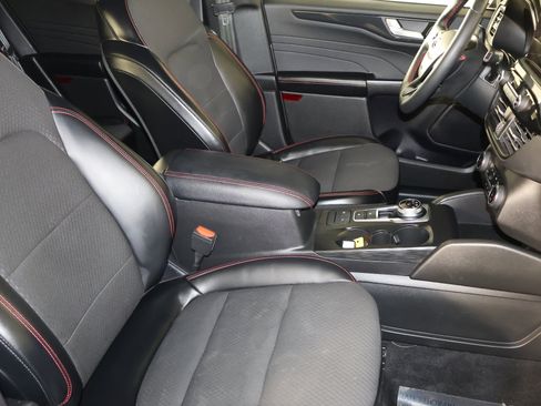 Used 2024 Ford Escape ST-Line image 43