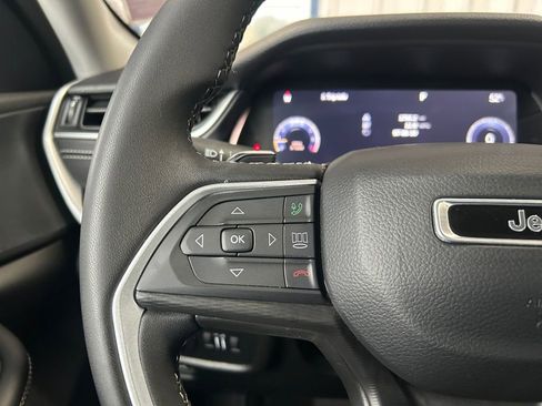 Used 2023 Jeep Grand Cherokee Laredo w/ Trailer Tow Prep Group (B) image 17