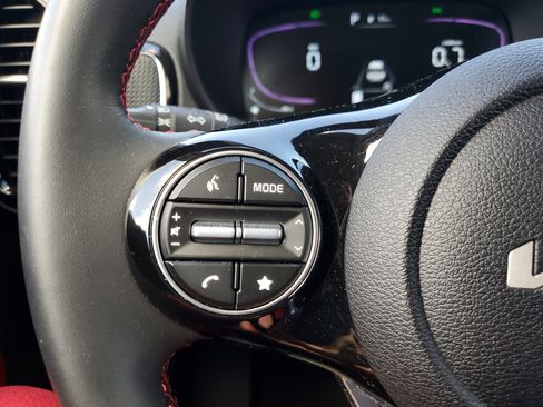 Used 2025 Kia Soul GT-Line image 27