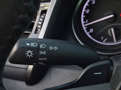 Used 2024 Toyota Camry SE FWD image 13