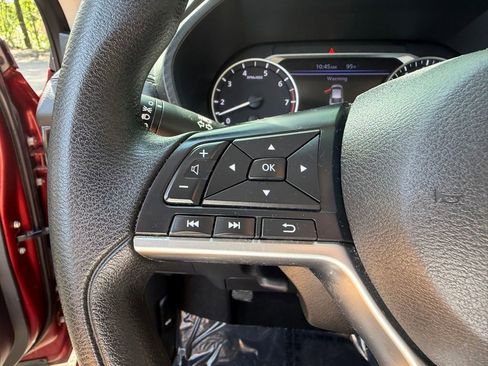 Used 2024 Nissan Sentra SV FWD image 23